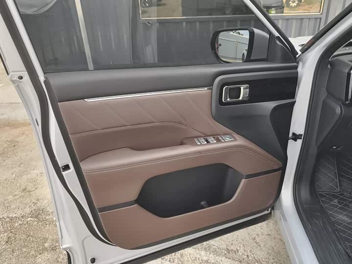 Wuling Starlight 560 Hybrid/EV, 2025 — фото 7 из 9