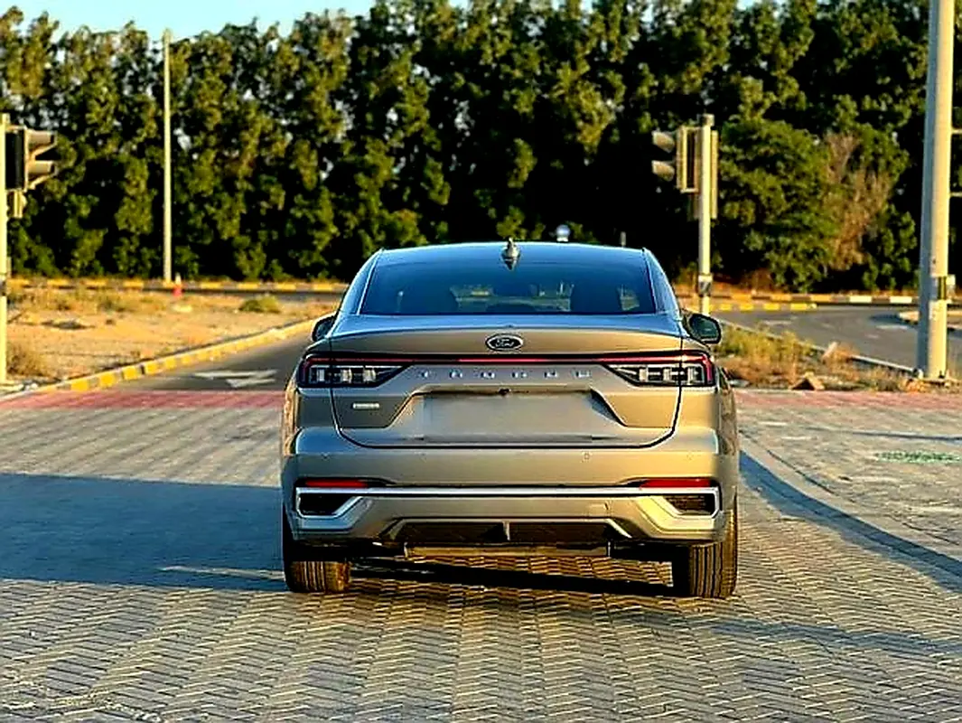 Ford Taurus, 2024 — фото 6 из 10