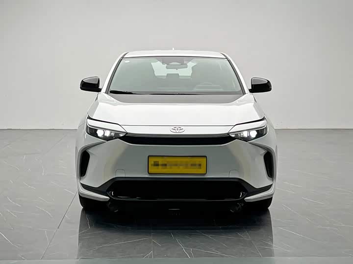 Toyota bZ4X Platinum, 2026 — фото 2 из 9