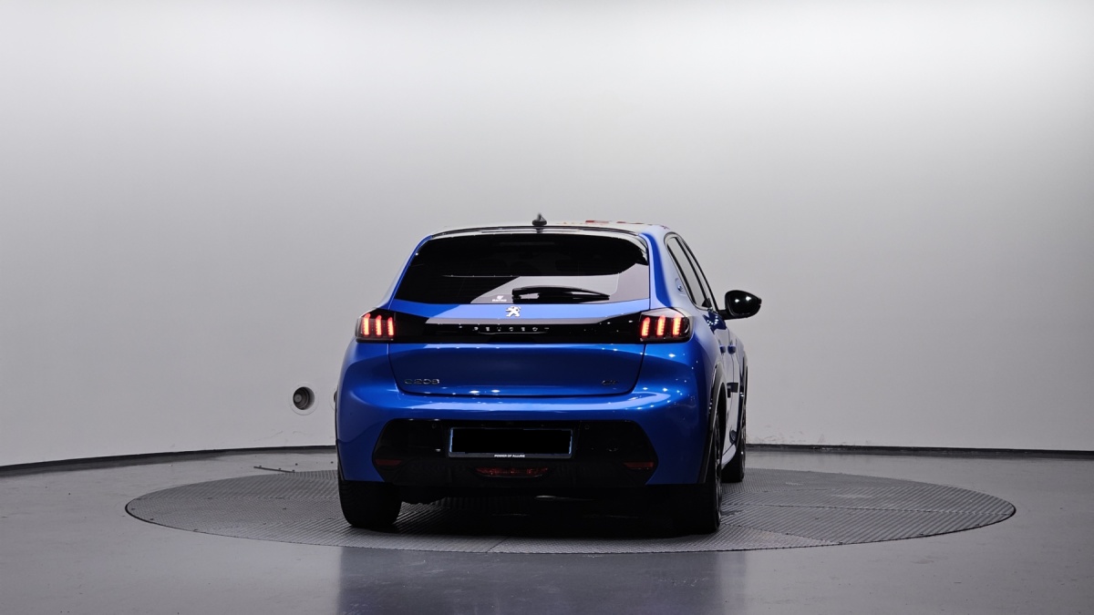 Peugeot 208, 2023 — фото 4 из 12