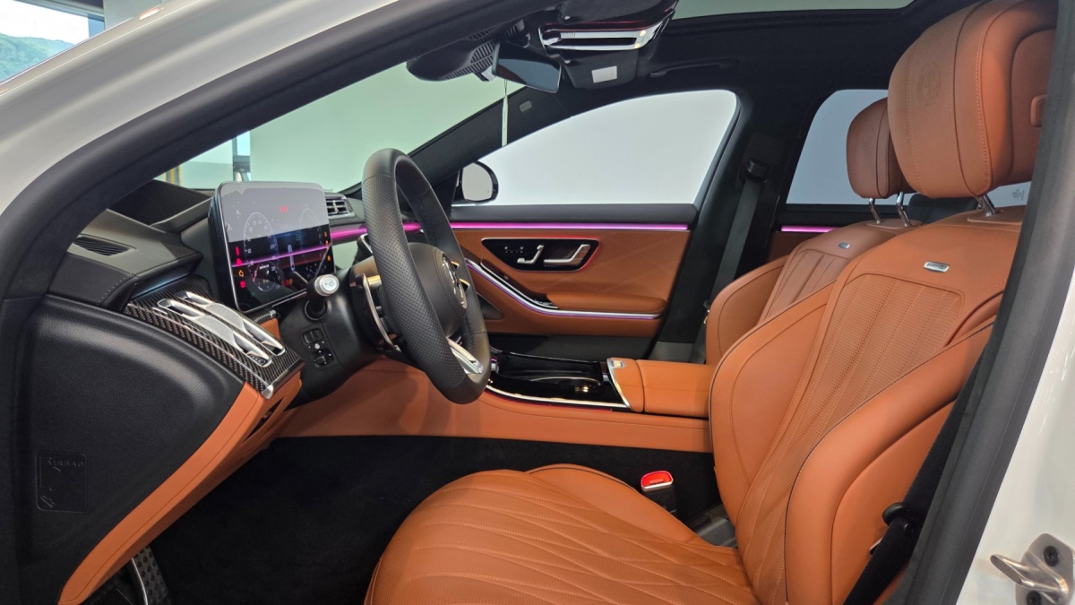 Mercedes-Benz E-Class, 2025 — фото 10 из 12