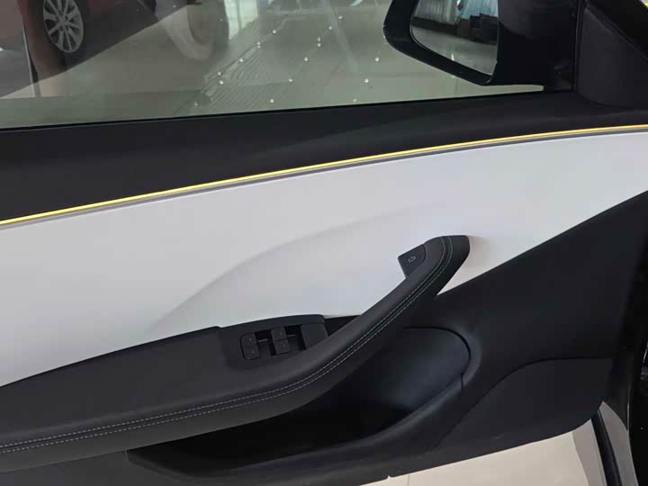 Tesla Model 3, 2023 — фото 5 из 9