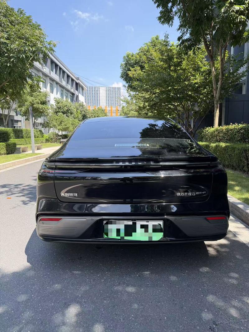 Geely Galaxy Starshine 8 EM-i, 2025 — фото 4 из 10