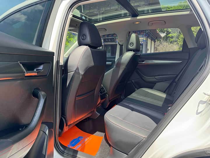 Skoda Karoq, 2023 — фото 8 из 9