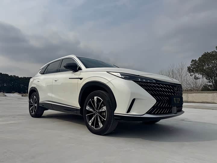 Roewe RX5, 2022 — фото 3 из 9