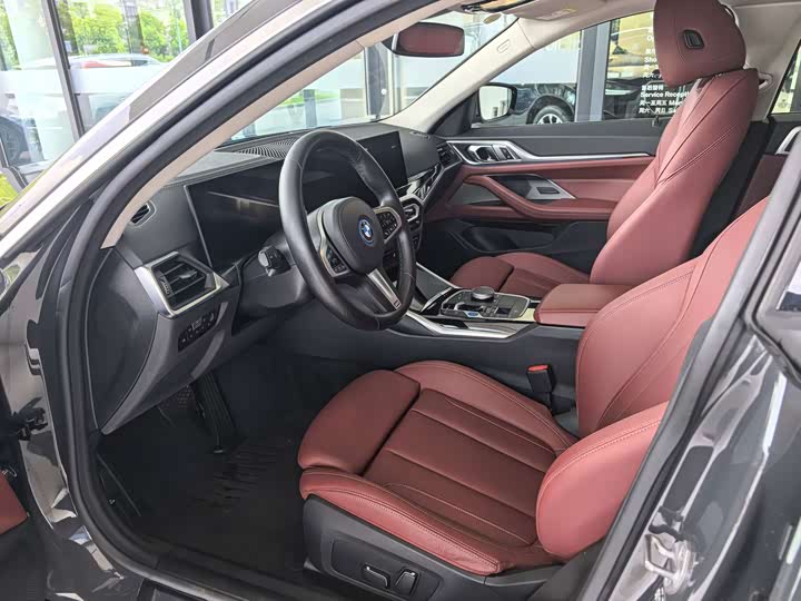 BMW i4, 2025 — фото 5 из 9