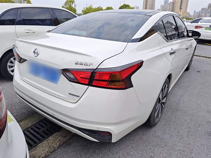 Nissan Teana, 2023 — фото 7 из 9