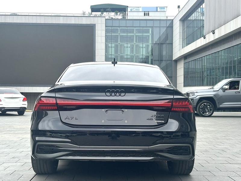 Audi A7L, 2024 — фото 5 из 12