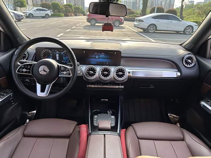 Mercedes-Benz GLB-Class, 2023 — фото 8 из 9