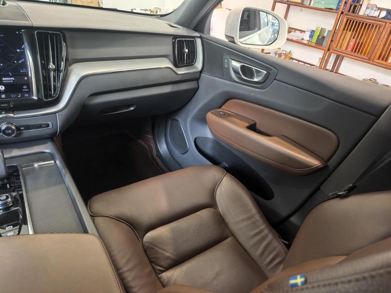 Volvo XC60, 2023 — фото 11 из 12