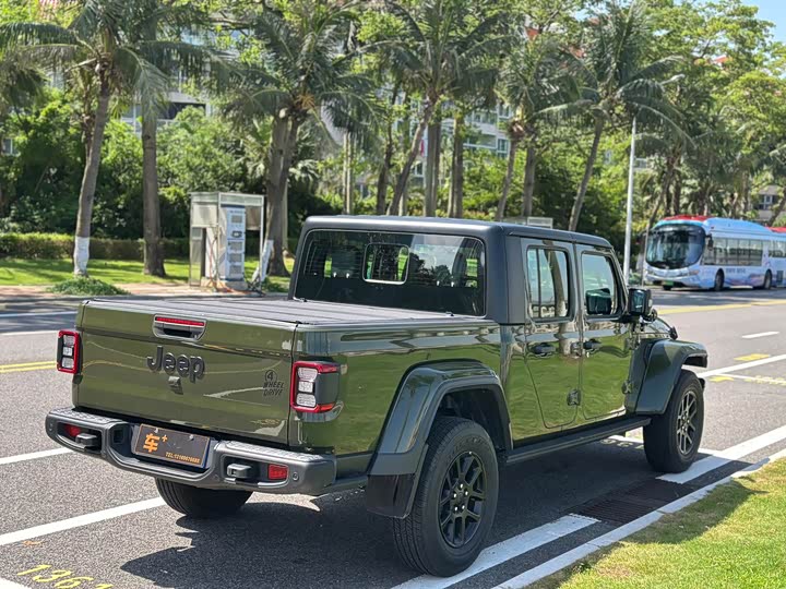 Jeep Gladiator, 2026 — фото 9 из 9