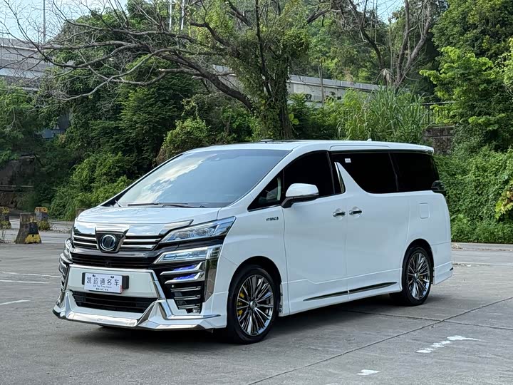 Toyota Vellfire, 2022 — фото 3 из 9
