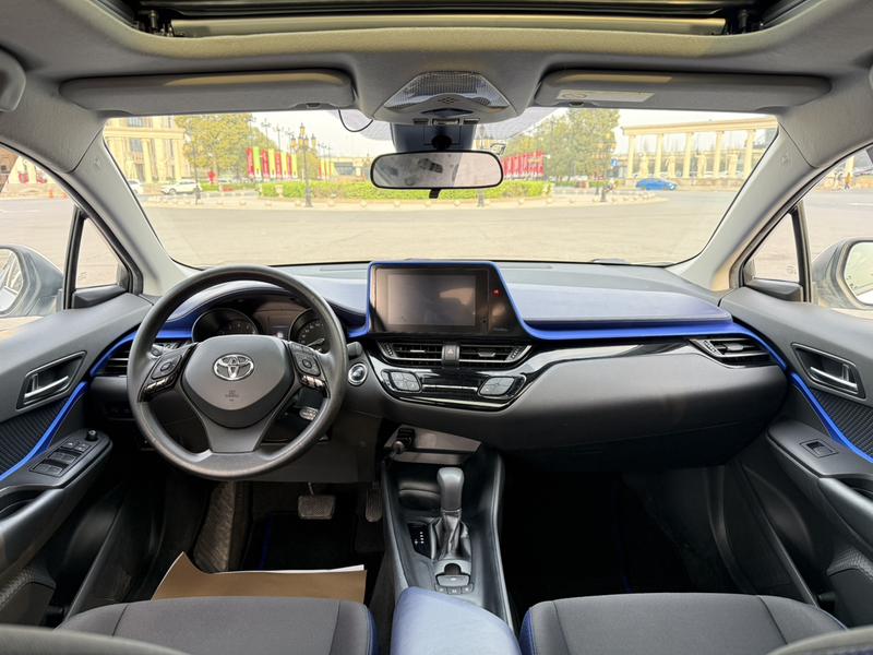 Toyota C-HR, 2022 — фото 7 из 9