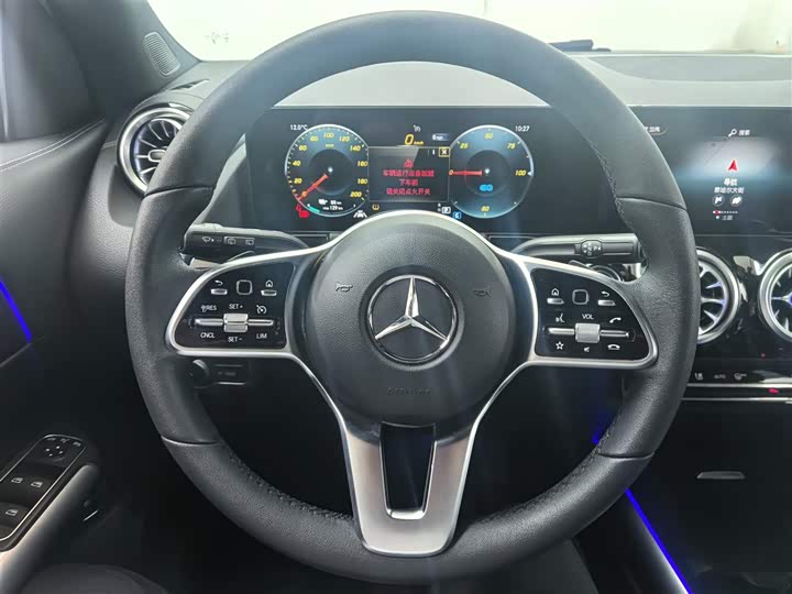 Mercedes-Benz EQA, 2023 — фото 9 из 9