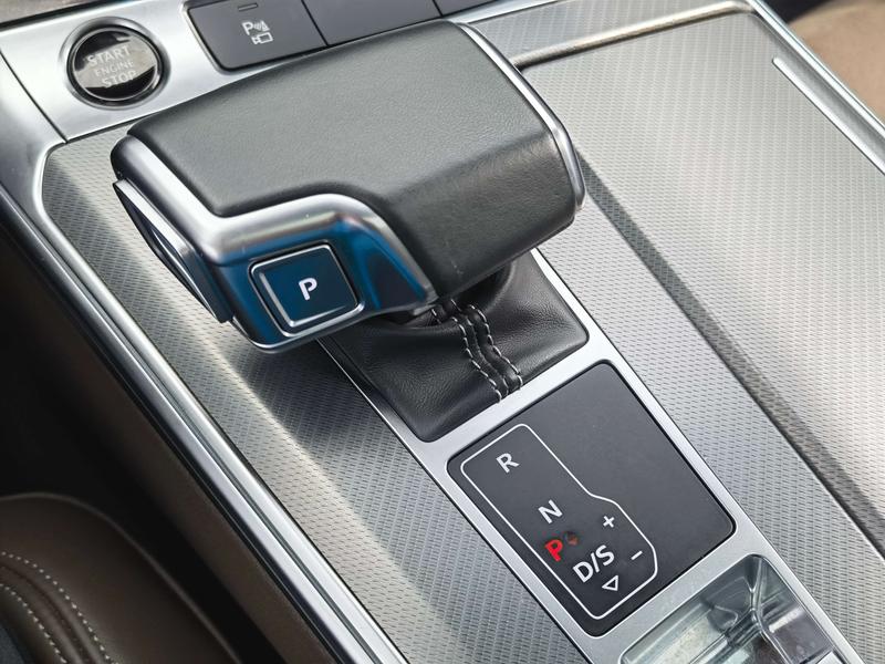 Audi A7L, 2023 — фото 12 из 12