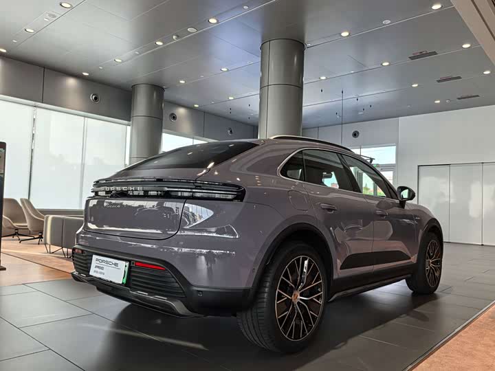 Porsche Macan, 2026 — фото 4 из 9