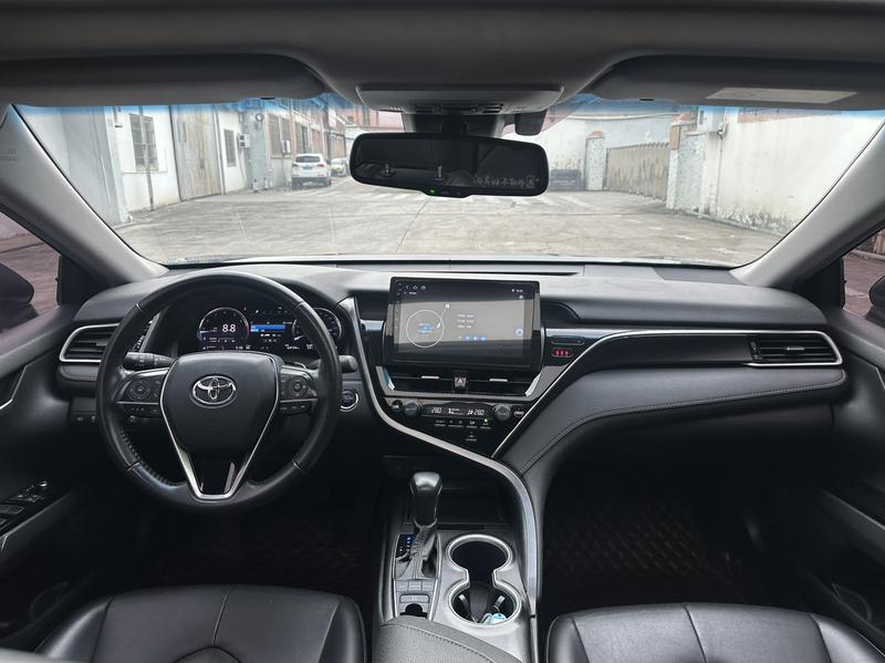 Toyota Camry, 2022 — фото 7 из 11