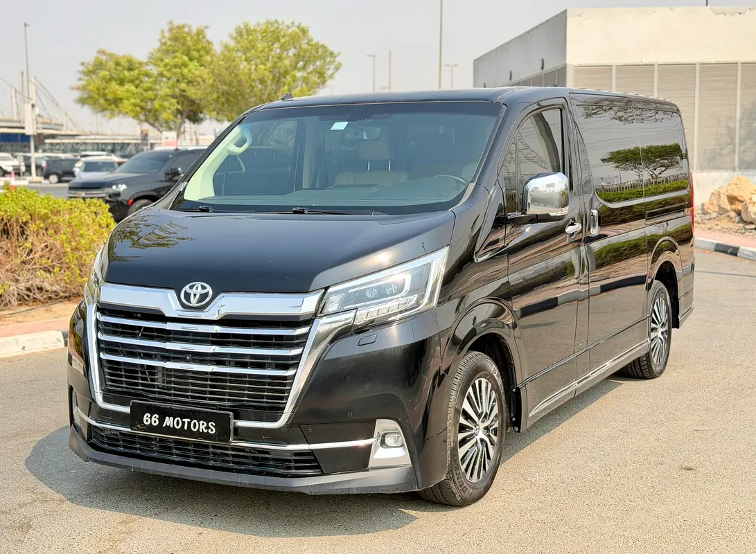 Toyota Granvia, 2023 — фото 2 из 10