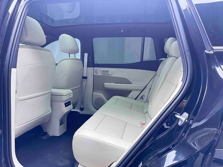 Toyota bZ3X, 2025 — фото 8 из 9