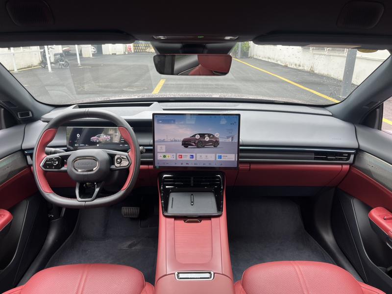 Lynk & Co 07 EM-P Hybrid, 2025 — фото 9 из 12