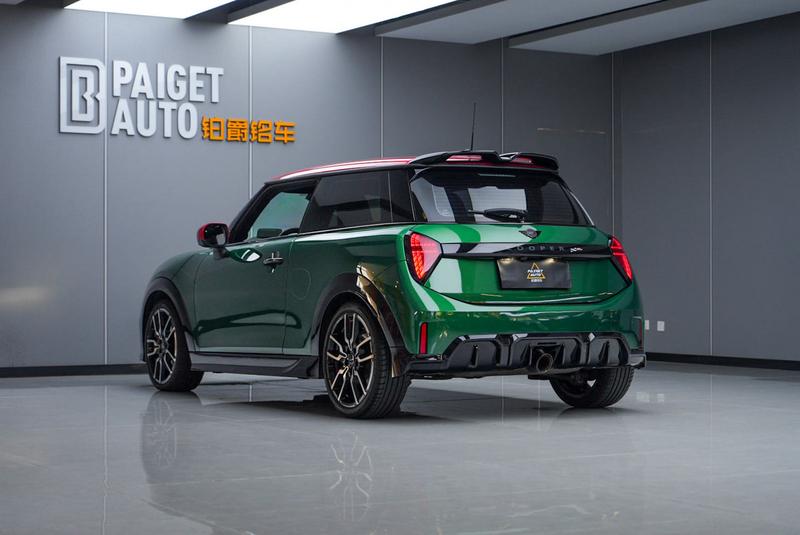 Mini Mini JCW, 2025 — фото 4 из 12