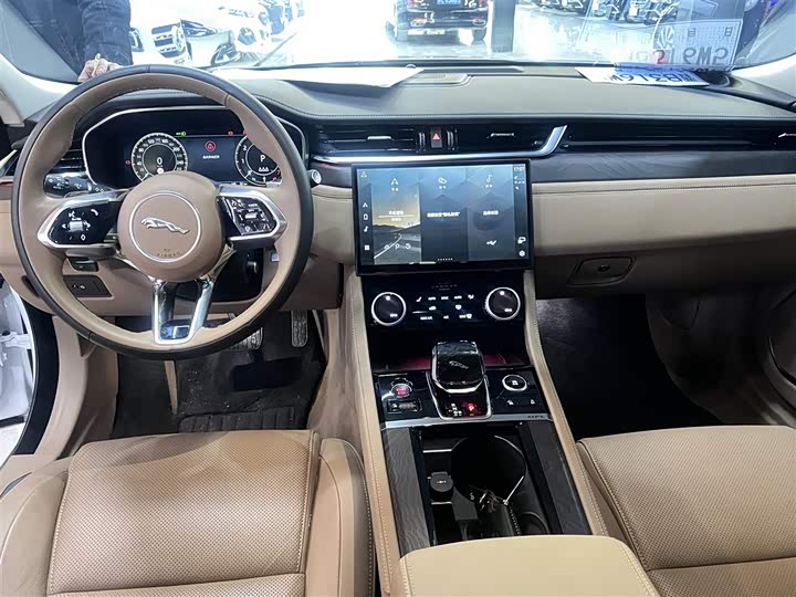 Jaguar XF L, 2025 — фото 7 из 9