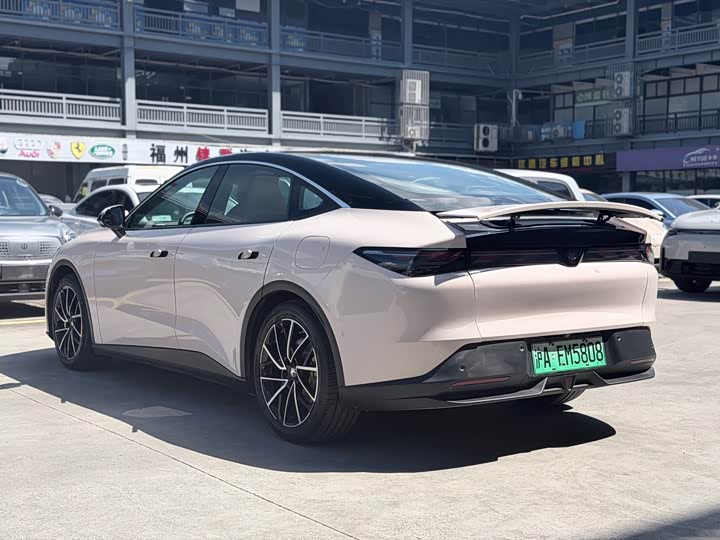 BAIC Arcfox Alpha S5, 2024 — фото 4 из 9