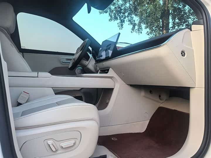 Toyota bZ3X, 2025 — фото 8 из 9
