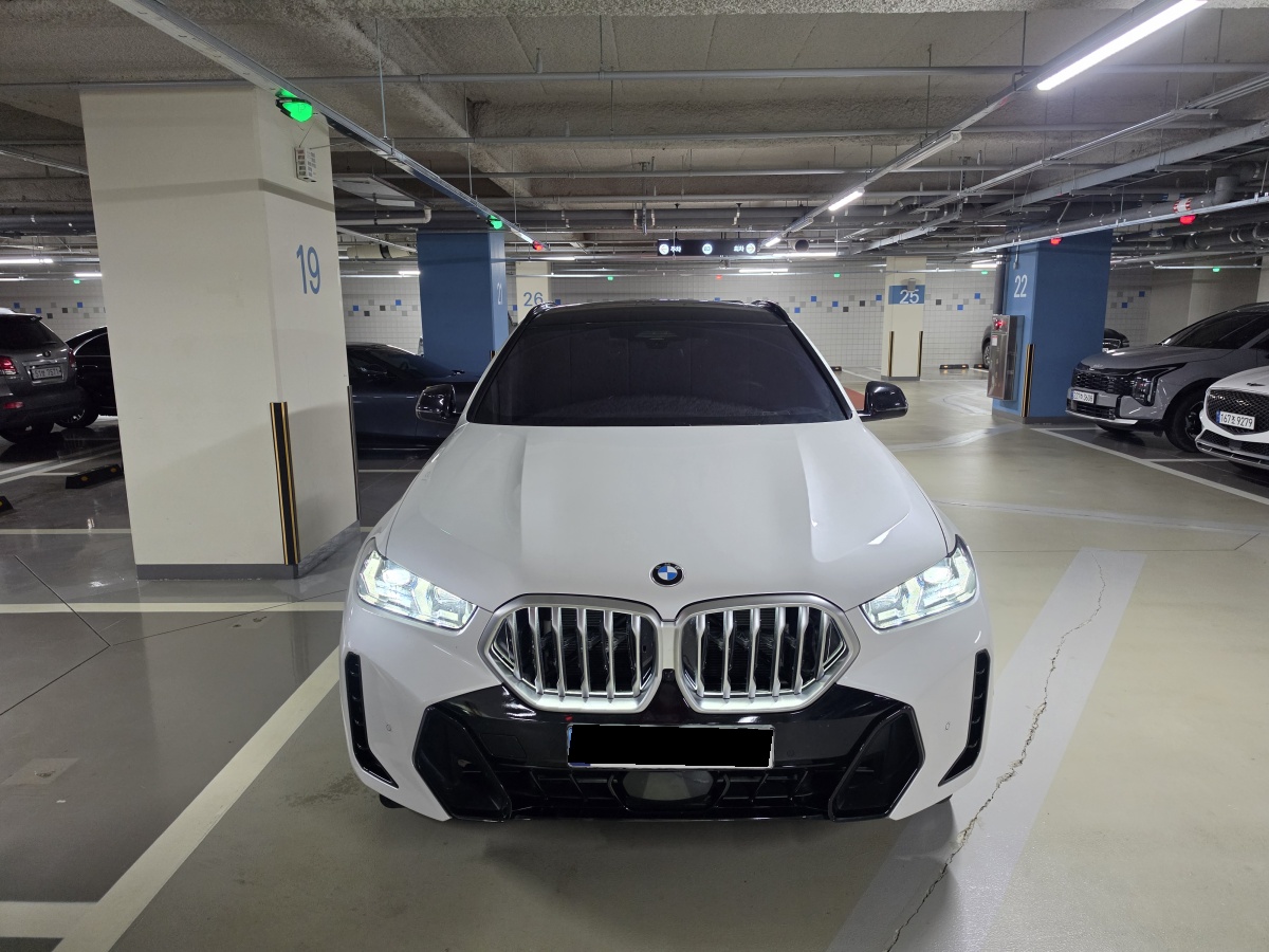 BMW X6, 2024 — фото 3 из 7