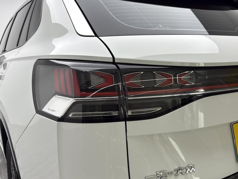 Volkswagen Tayron GTE Hybrid, 2023 — фото 10 из 12