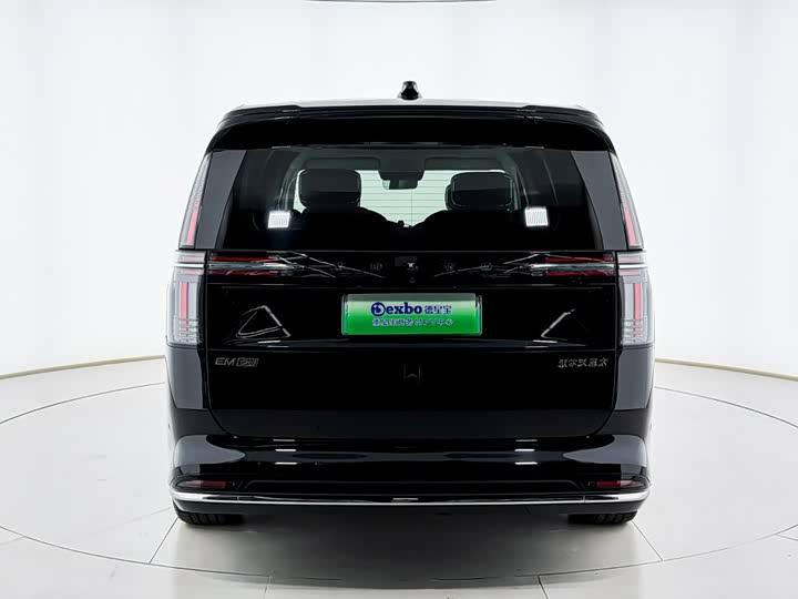 Volvo EM90, 2023 — фото 4 из 9