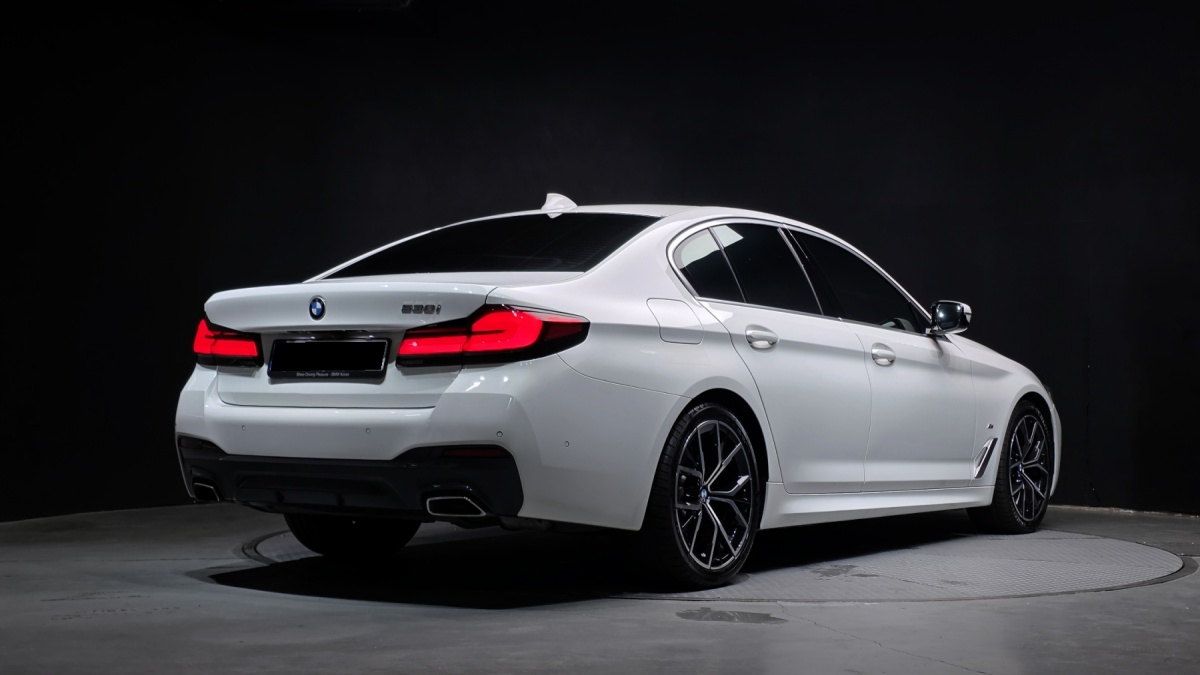BMW 5 Series, 2023 — фото 2 из 12