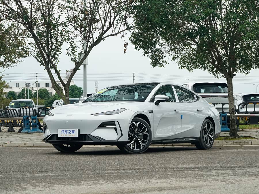 Geely Galaxy E8, 2026 — купить в Костроме под ключ