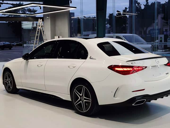 Mercedes-Benz C-Class, 2023 — фото 4 из 9