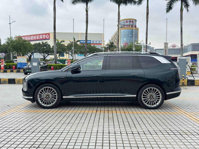GAC Hyptec HL, 2025 — фото 4 из 12