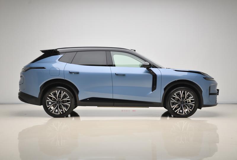 Lynk & Co 08 EM-P Hybrid, 2025 — фото 8 из 12