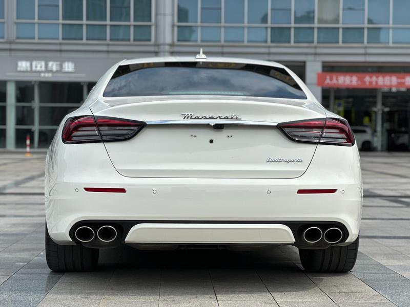 Maserati Quattroporte, 2022 — фото 6 из 12