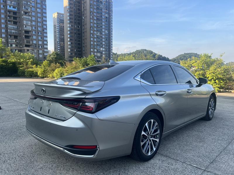 Lexus ES, 2024 — фото 6 из 11