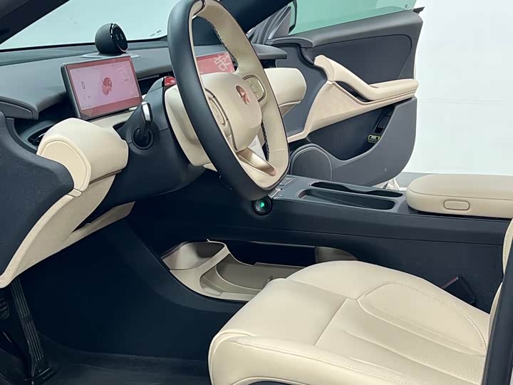 Nio ET5, 2025 — фото 8 из 9
