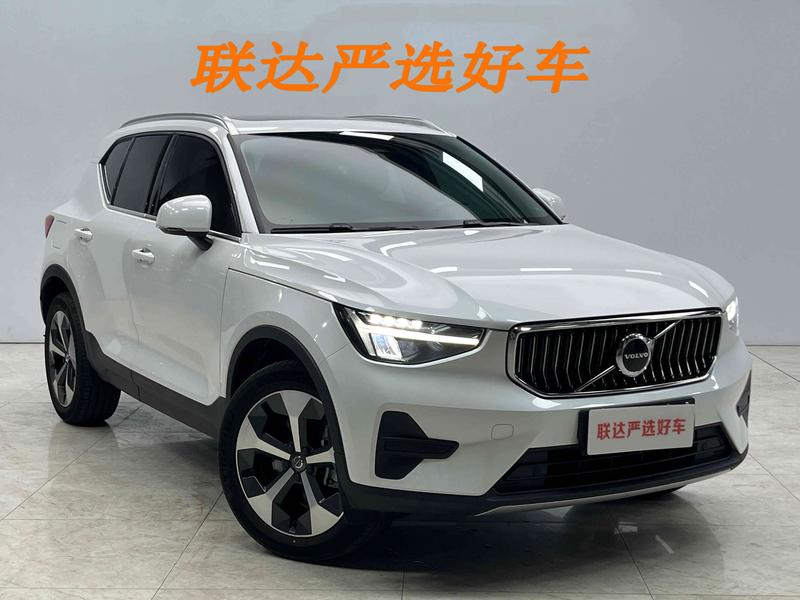 Volvo XC40, 2023 — фото 3 из 12