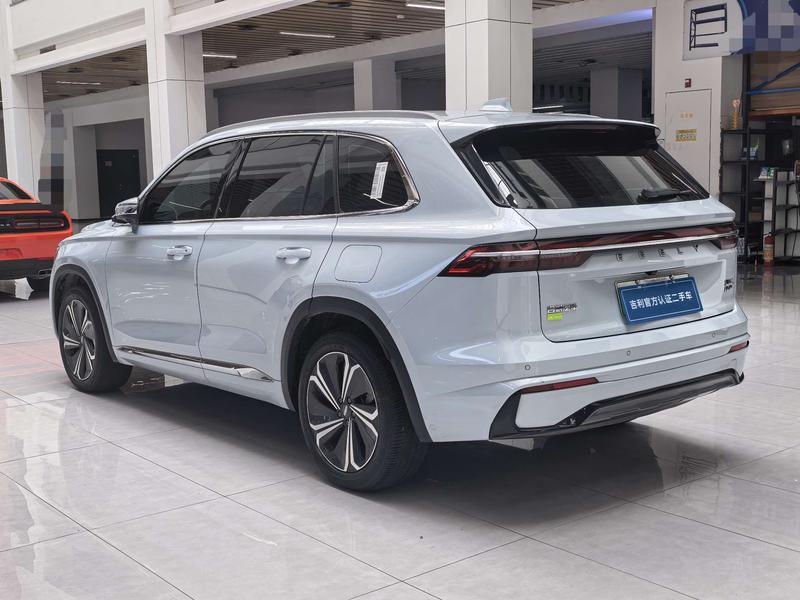 Geely Monjaro L Hybrid, 2023 — фото 4 из 12