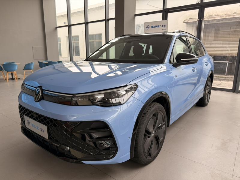 Volkswagen Tiguan L Pro, 2024 — купить в Ижевске под ключ