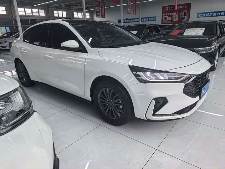 Ford Focus, 2022 — фото 3 из 9