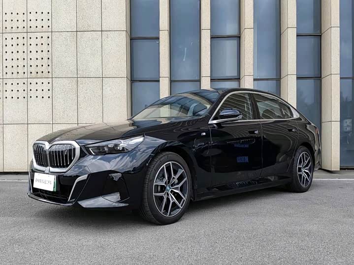 BMW i5, 2024 — фото 3 из 9