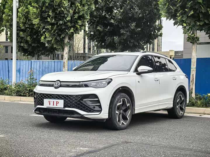 Volkswagen Tiguan L Pro, 2025 — купить в Орле под ключ