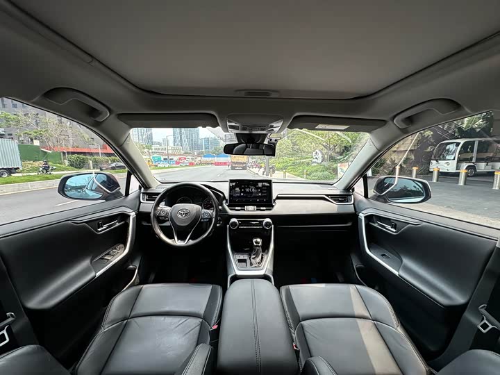 Toyota Wildlander, 2021 — фото 8 из 9
