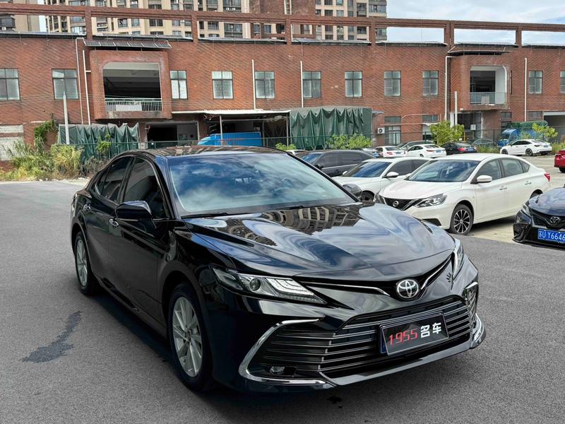 Toyota Camry, 2022 — фото 3 из 10
