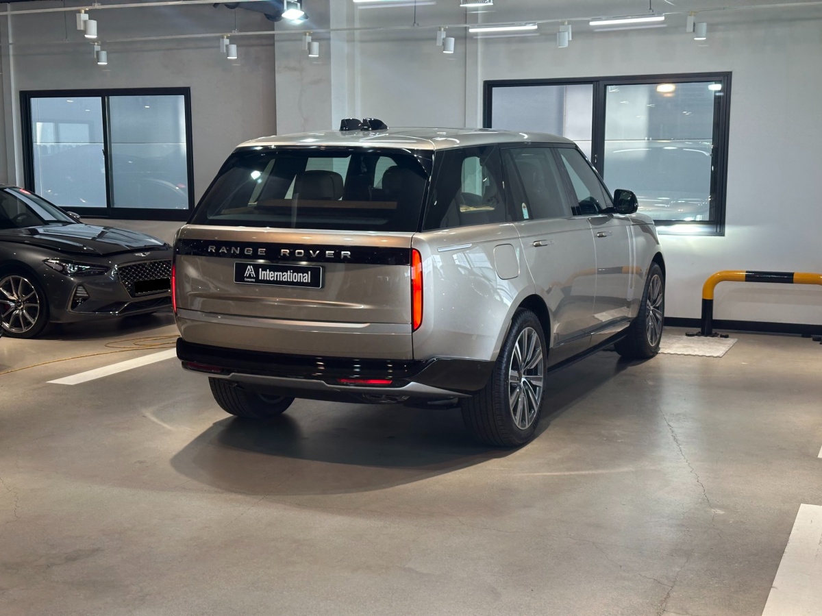 Land Rover Range Rover, 2026 — фото 2 из 12
