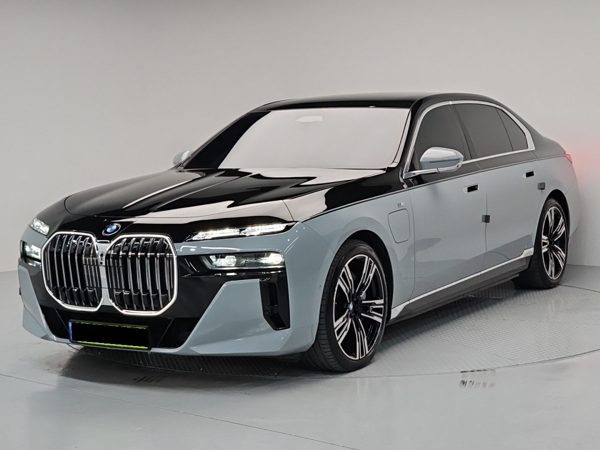 BMW 7 Series, 2023 — фото 2 из 12