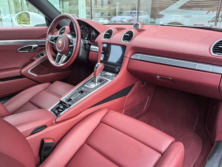 Porsche 718, 2025 — фото 8 из 9